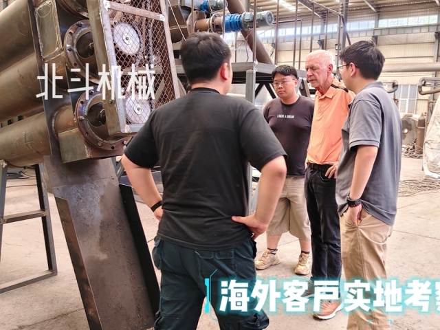 美国采购商考察午夜在线观看视频实拍纪录