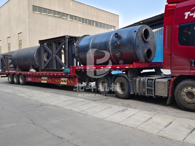 大型烘干机设备装车紧张推进保进度